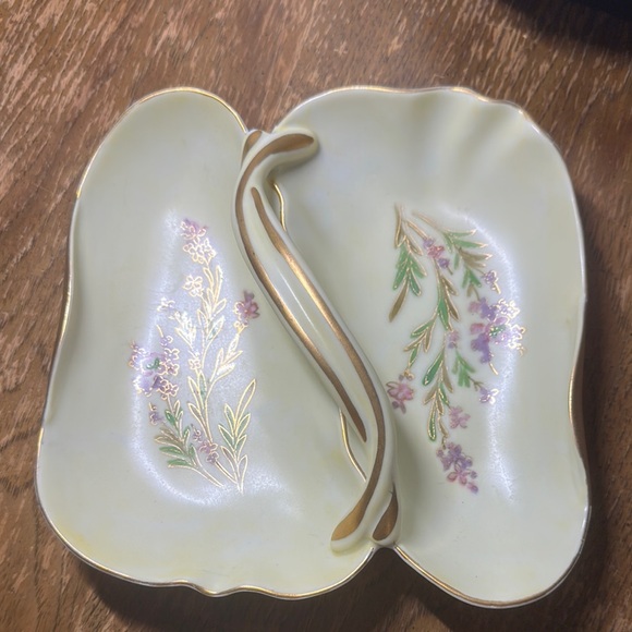 Elegant Floral Serveware Dish - Picture 1 of 3